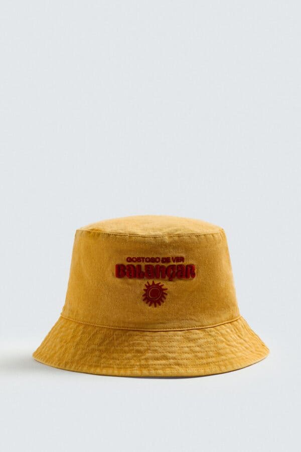Contrast Embroidery Bucket Hat
